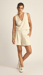 Shorts color blanco marfil