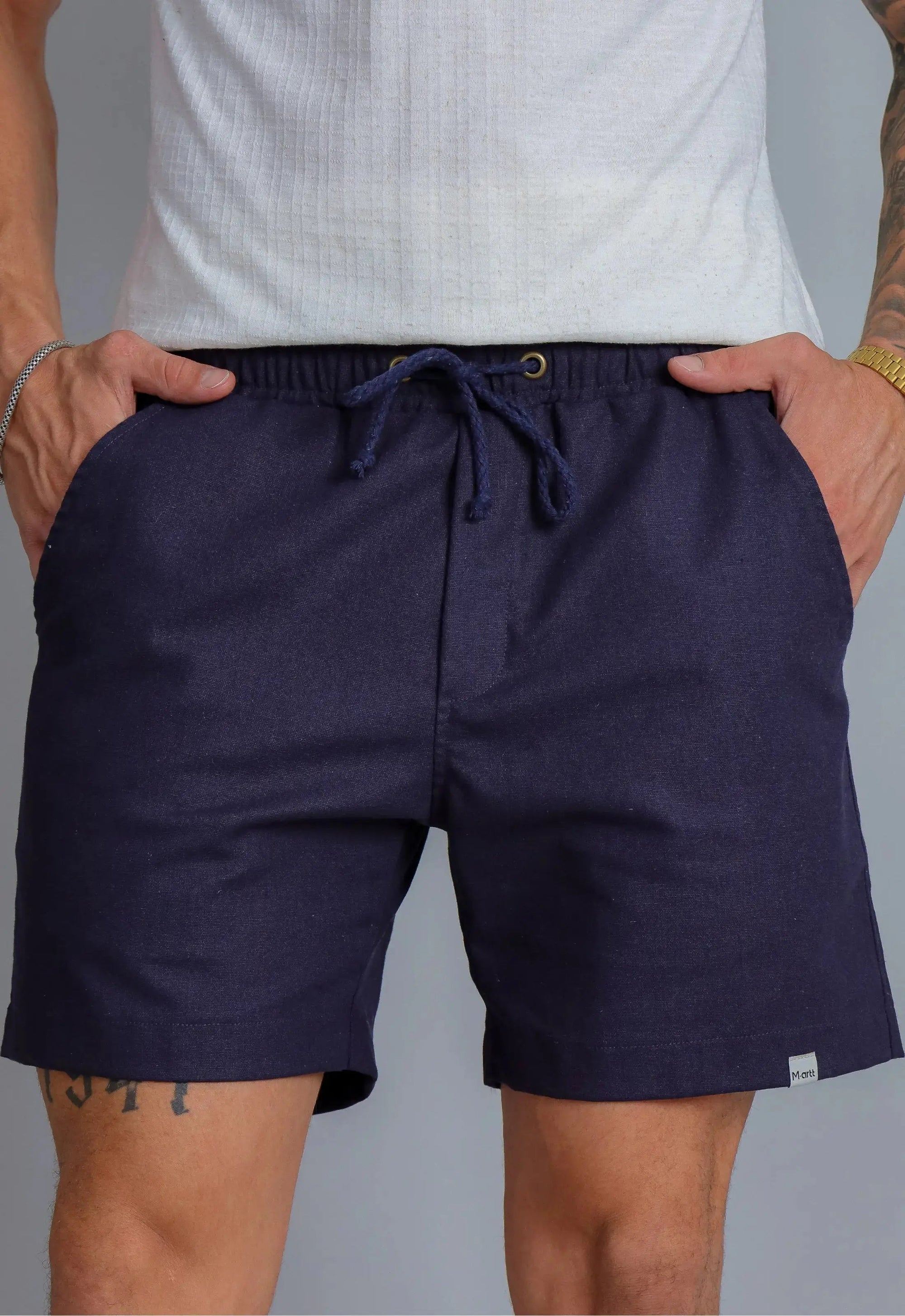 Shorts de lino para hombre en color marino