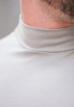 Remera Slim Cuello Alto Gris