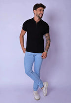 Camiseta Negra con Cuello Padre y Cremallera