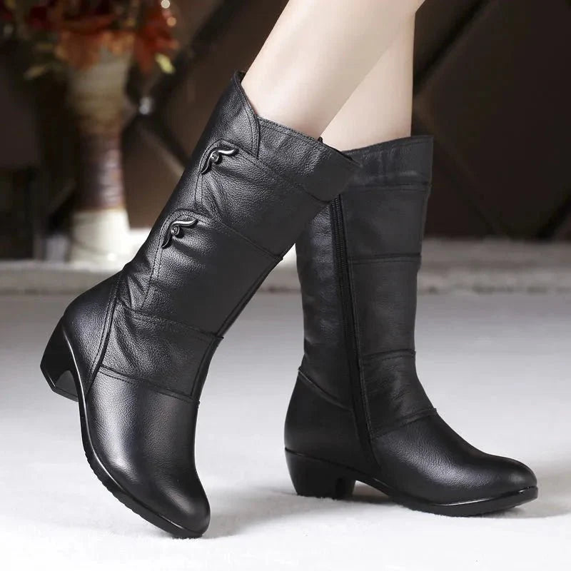 Bota Femenina de Cuero Acolchado Invierno Carol