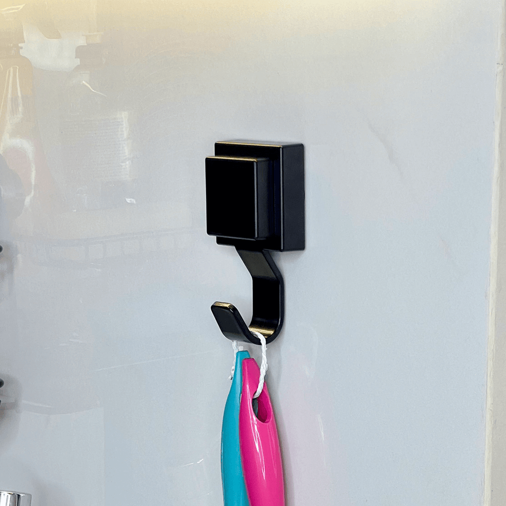 Gancho Multiuso con Ventosa en Negro Mate