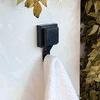 Gancho Multiuso con Ventosa en Negro Mate