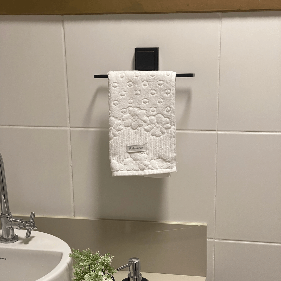 Toallero de Cara con Ventosa de Fijación Fácil en Negro Mate